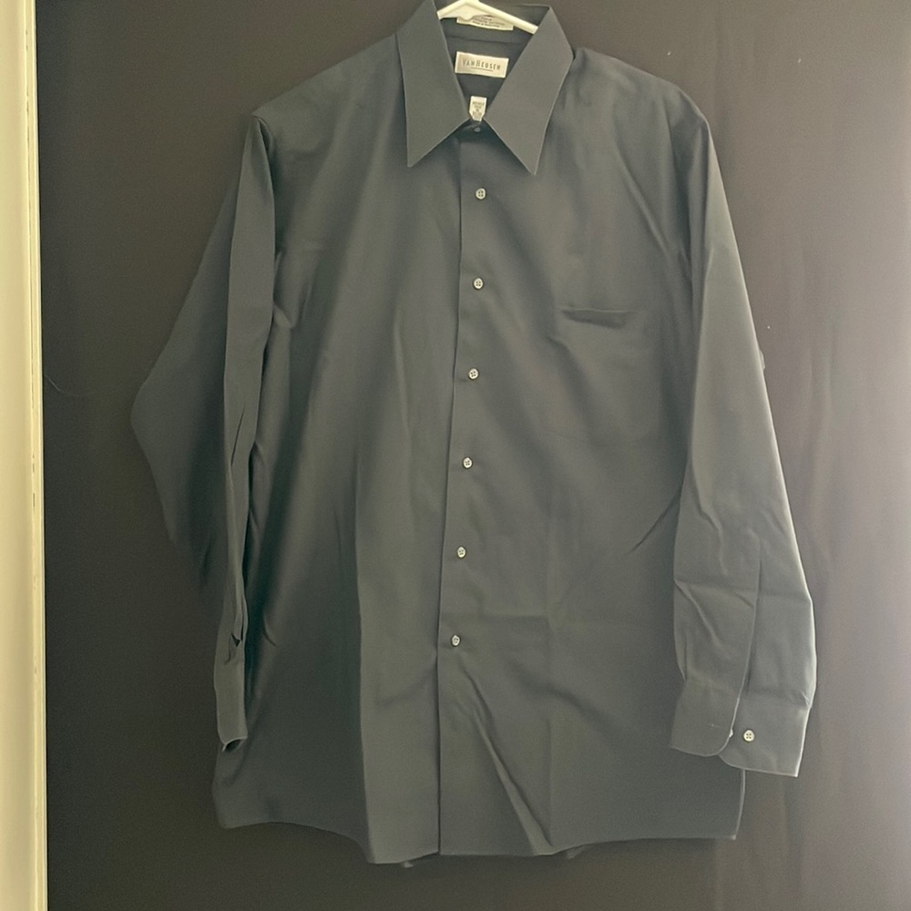 Men's black Wrinkle Free button up